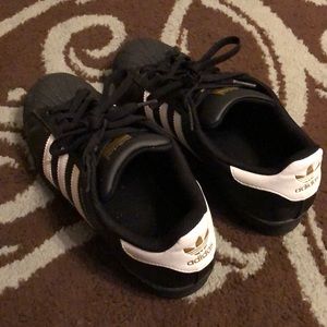 adidas Shoes - 🧸 Black, White, Gold Adidas Sneakers 🧸 adidas Shoes - 🧸 Black, White, Gold Adidas Sneakers 🧸